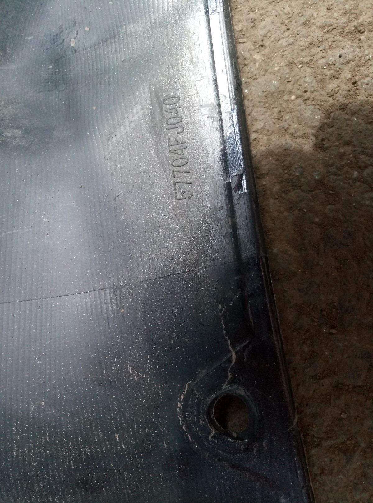 Бампер задний Subaru XV   57704FJ040 на Subaru Impreza 