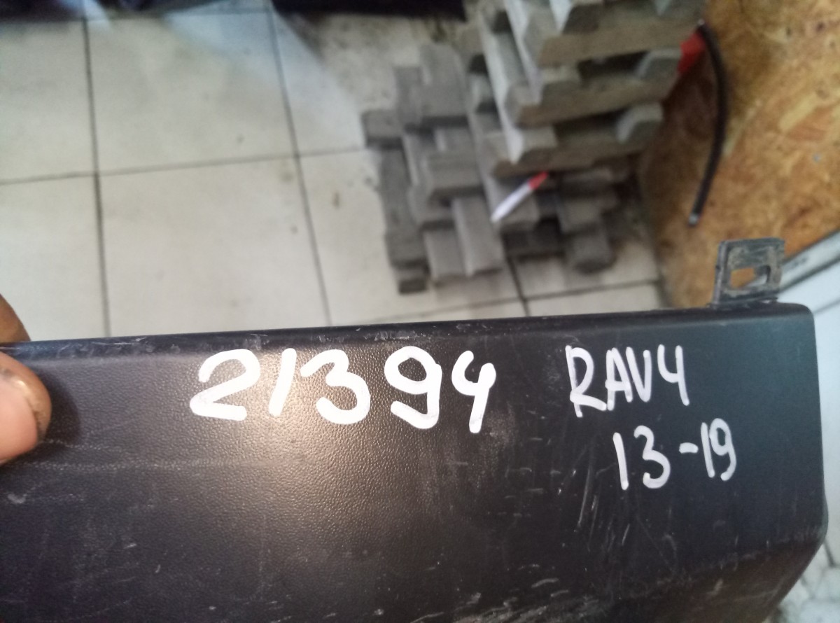 Юбка переднего бампера Toyota RAV4 2015-2019 на Toyota RAV 4  (CA40)