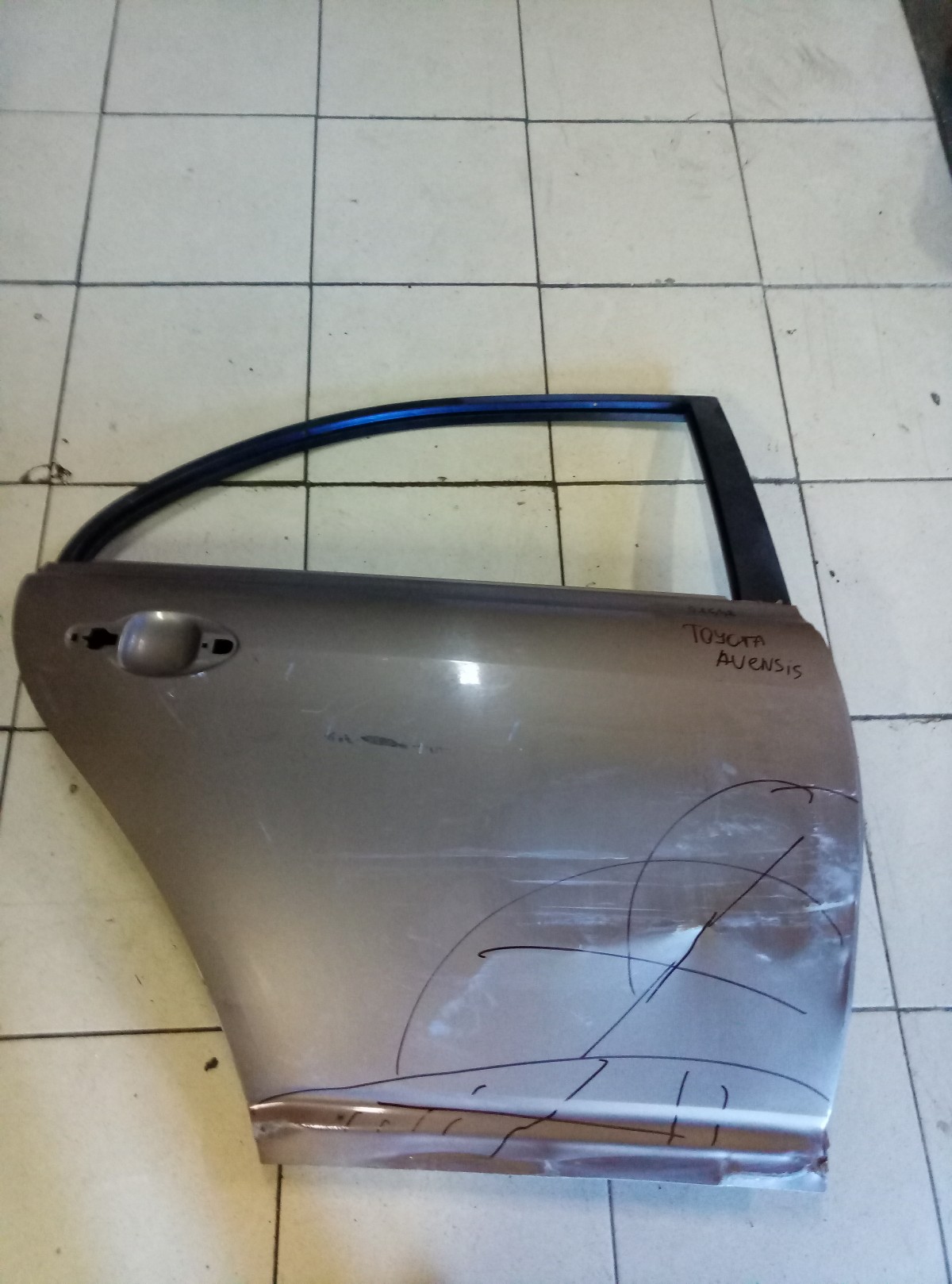 Дверь задняя правая Toyota Avensis 2003-2009 на Toyota Avensis II T250