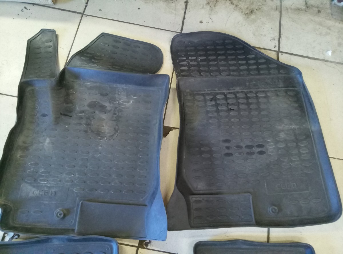 Комплект Ковриков Kia ceed JD на Kia Ceed (JD)