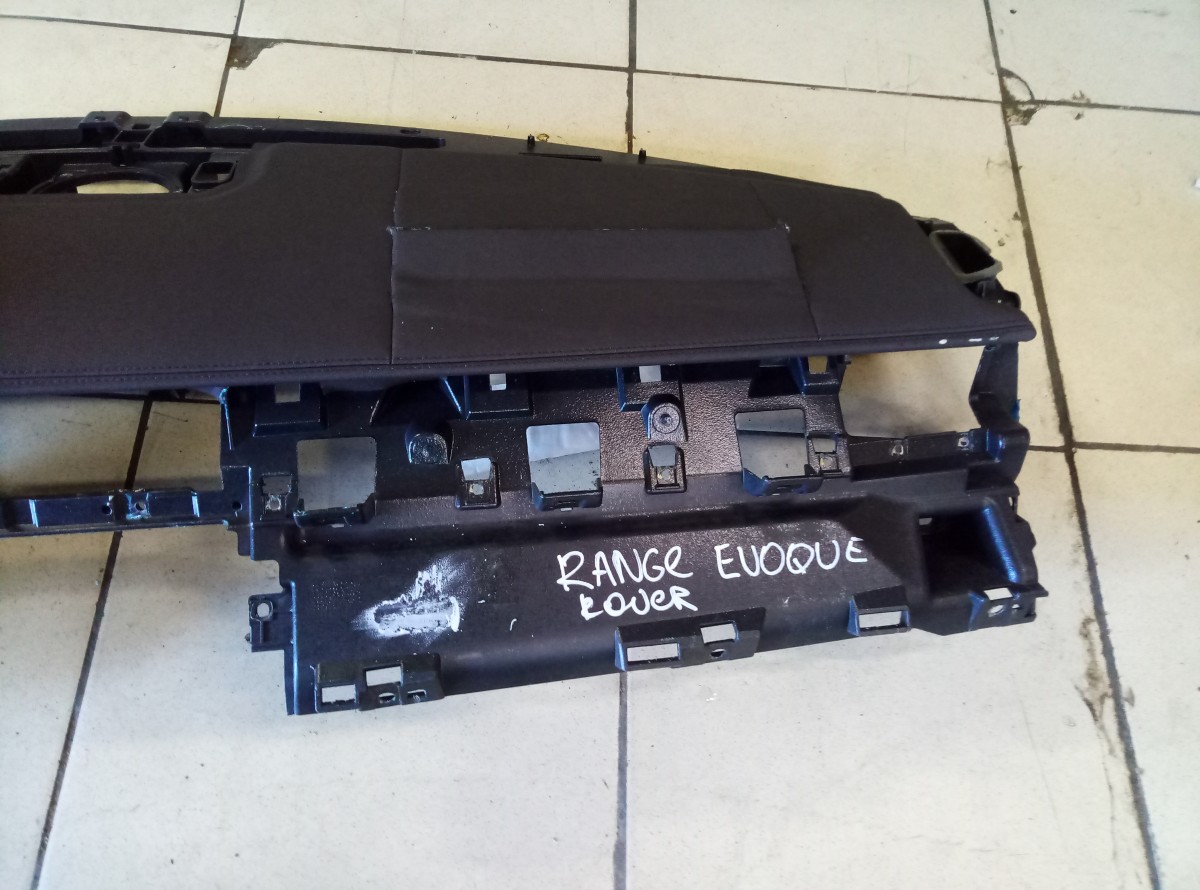 Торпедо Land Rover Range Rover EVOQUE  на Land Rover Range Rover Evoque 