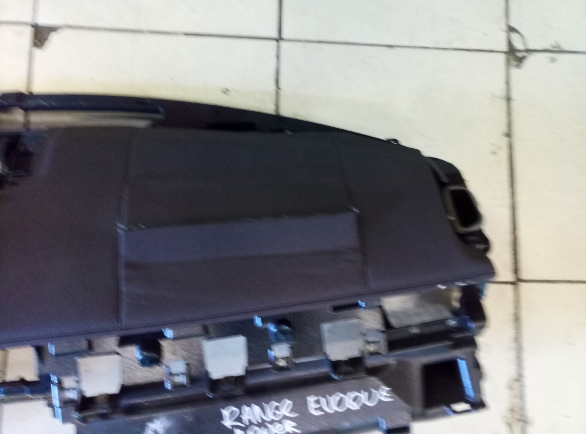 Торпедо Land Rover Range Rover EVOQUE  на Land Rover Range Rover Evoque 