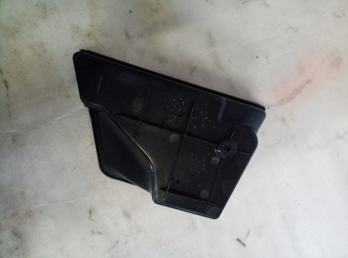  Ящик для инструментов Mitsubishi ASX 7646A172 на Mitsubishi ASX 