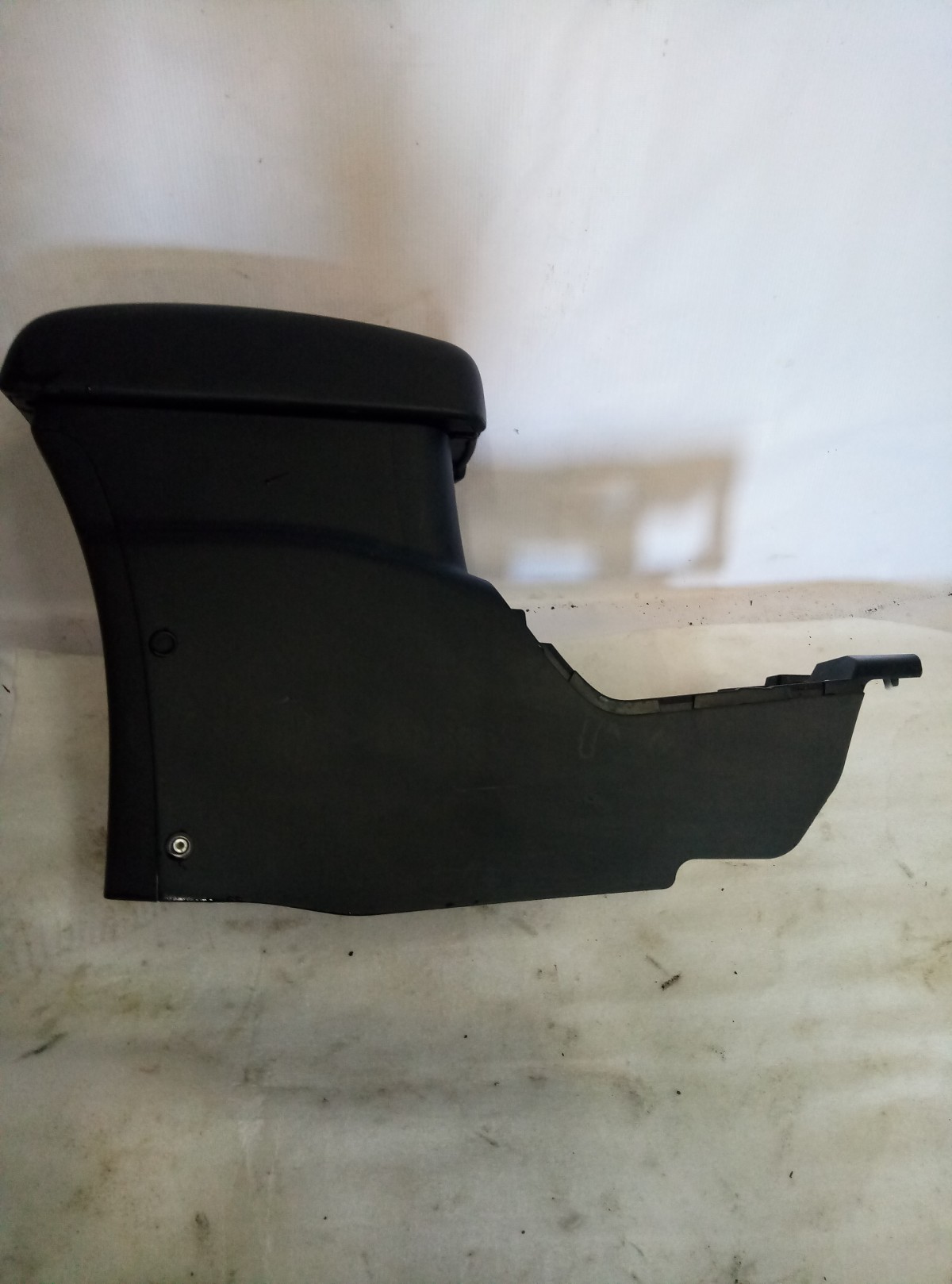 Подлокотник Mitsubishi ASX на Mitsubishi ASX 