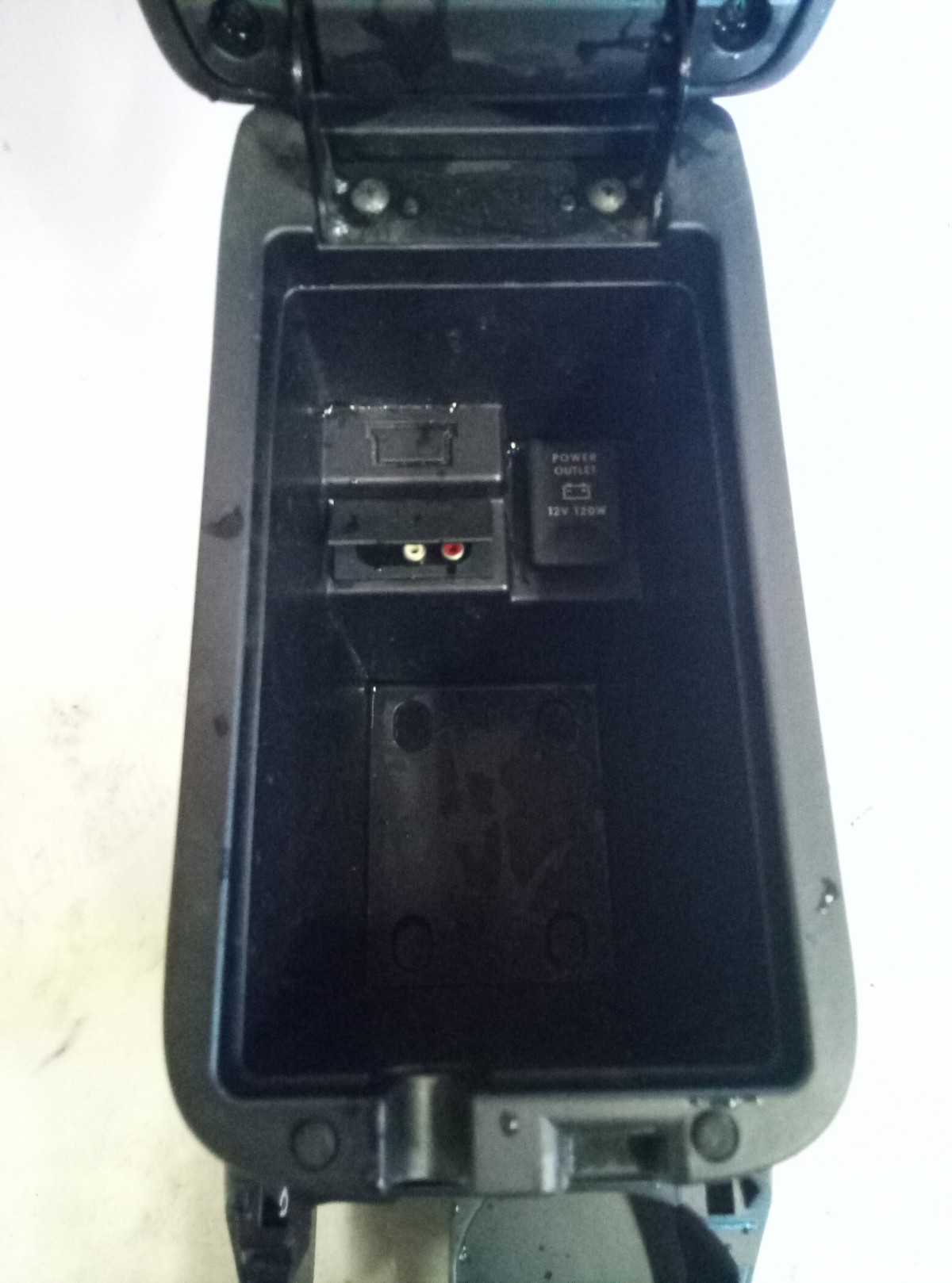 Подлокотник Mitsubishi ASX на Mitsubishi ASX 