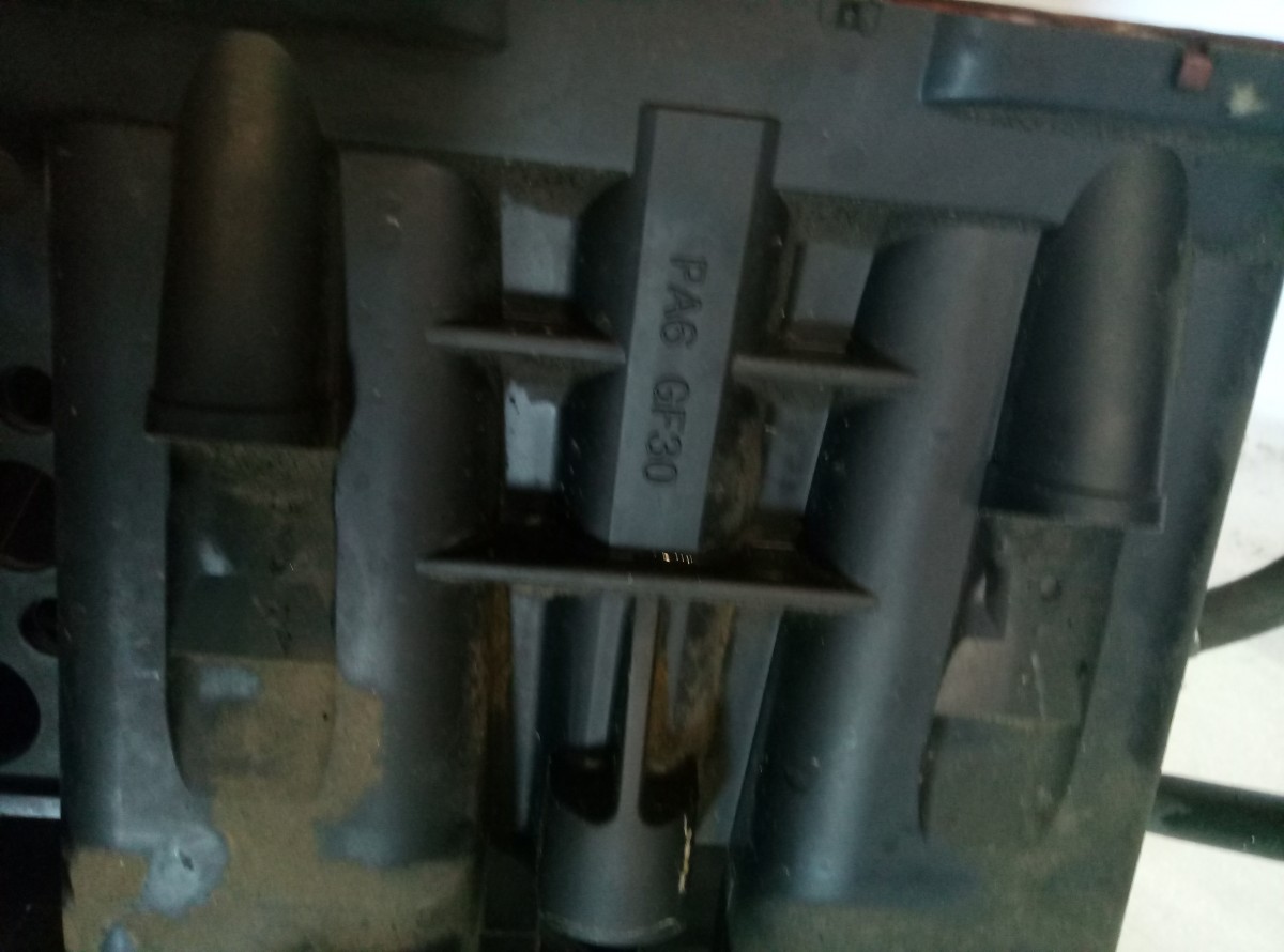 Коллектор впускной Mitsubishi ASX  на Mitsubishi ASX 