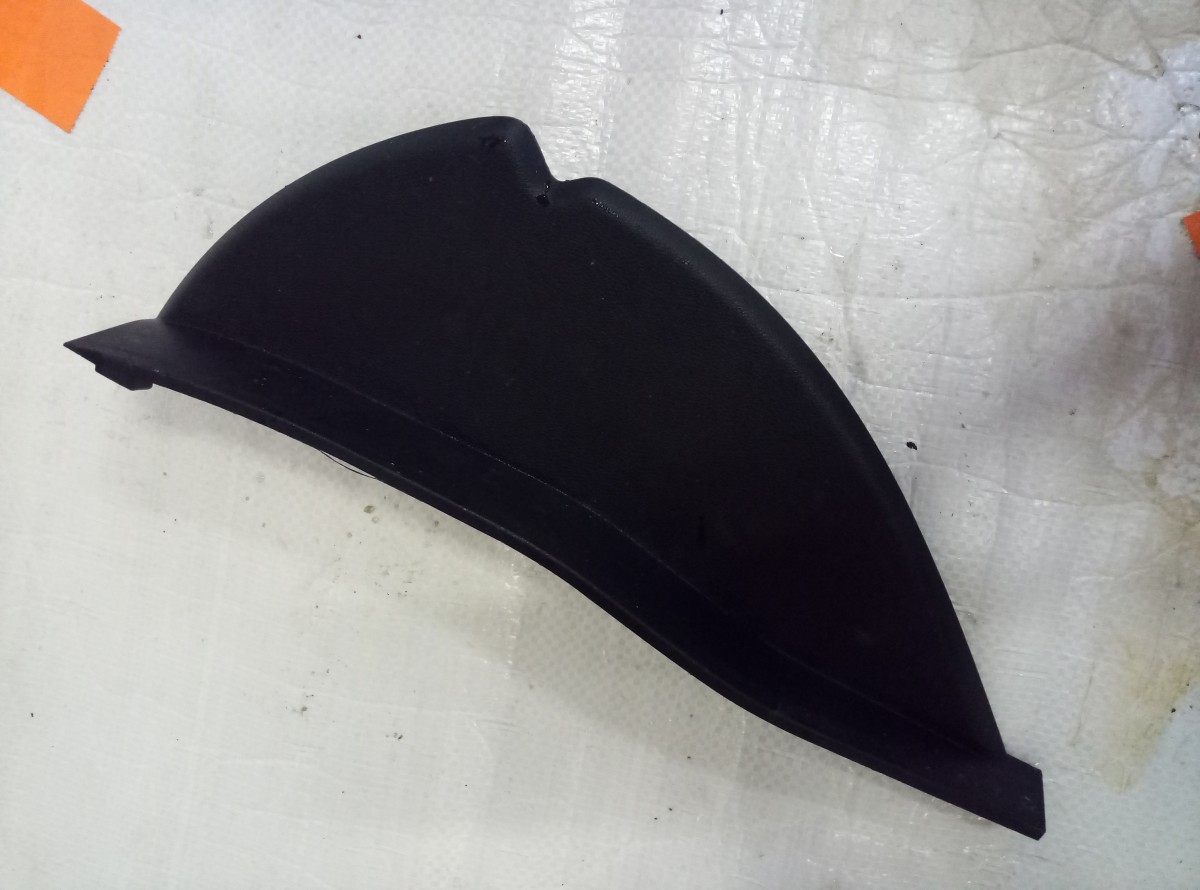 Накладка (кузов внутри) Mitsubishi ASX 8002A765 на Mitsubishi ASX 