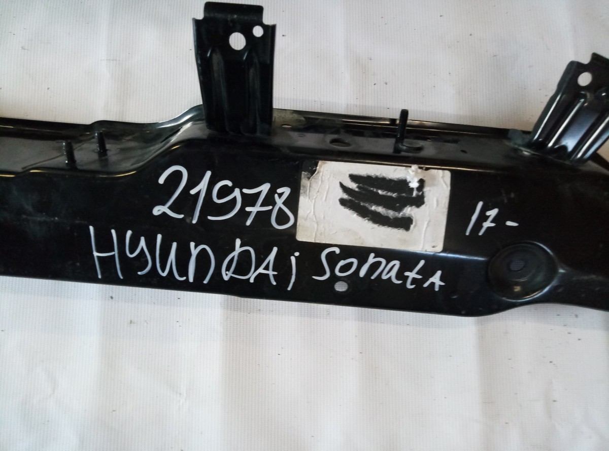 Планка Hyundai Sonata на Hyundai Sonata 3(Y3)