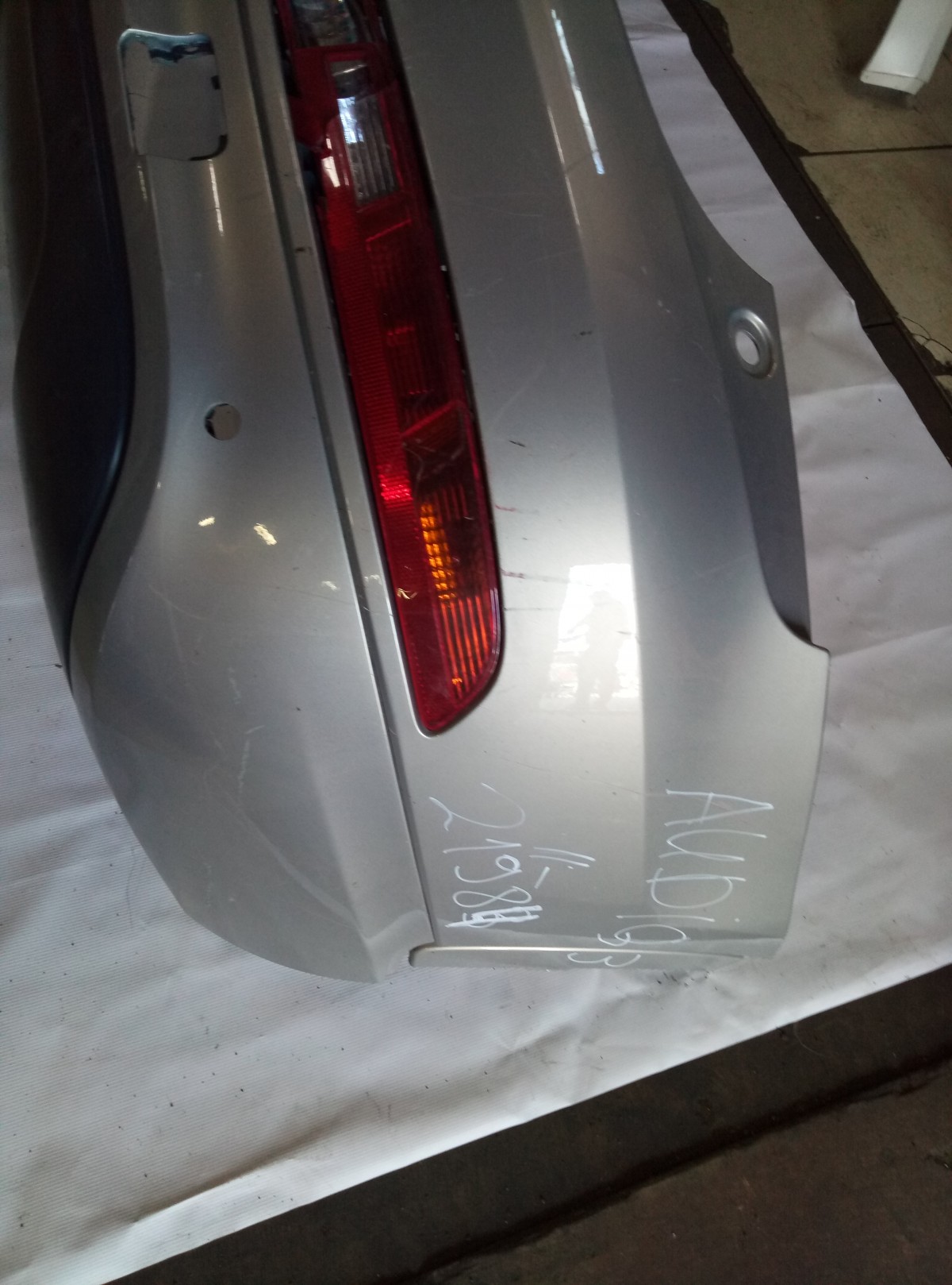 Бампер задний Audi Q3  на Audi Q5 8R