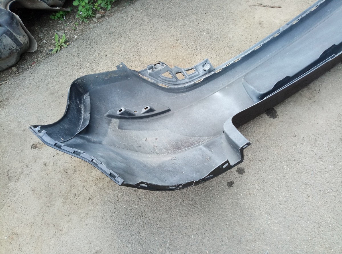 Бампер задний VW GOLF 2008-2013 на Volkswagen Golf 5