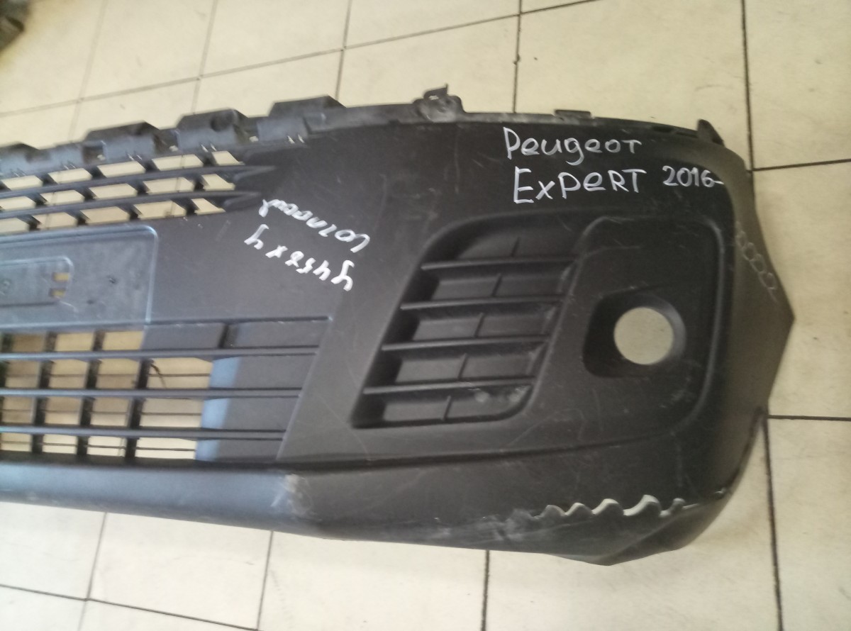 Бампер передний Peugeot Expert на Peugeot Partner 