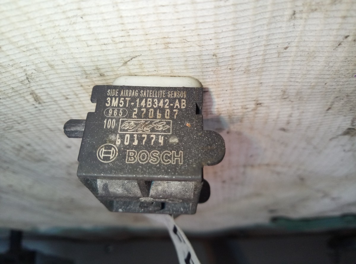 Датчик AIR BAG Ford Mondeo 4 на Ford Mondeo 4