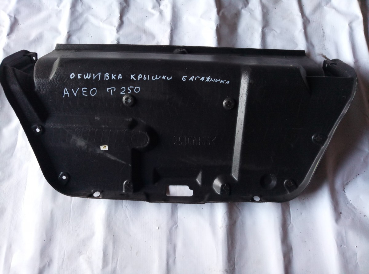 Обшивка крышки багажника Chevrolet Aveo T250 на Chevrolet Aveo T250