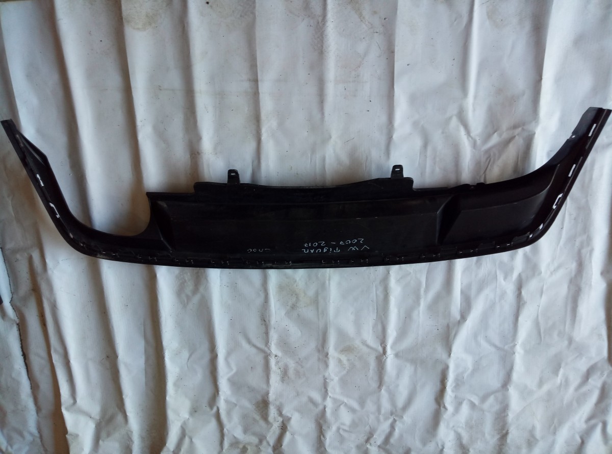 Юбка заднего бампера Volkswagen Passat B7 3AE807521A на Volkswagen Passat VII (B7)
