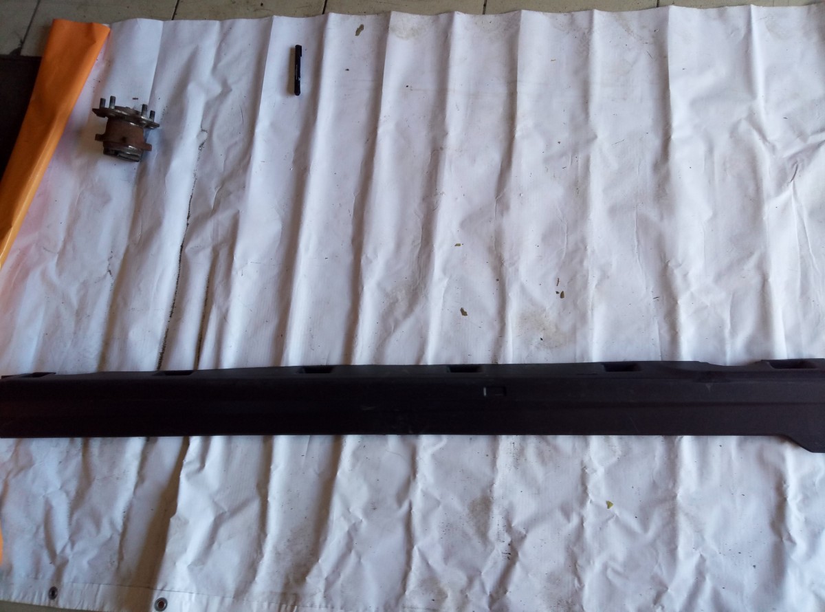 Накладка порога правого Land Rover Freelander 2006-2014  на Land Rover Freelander 2