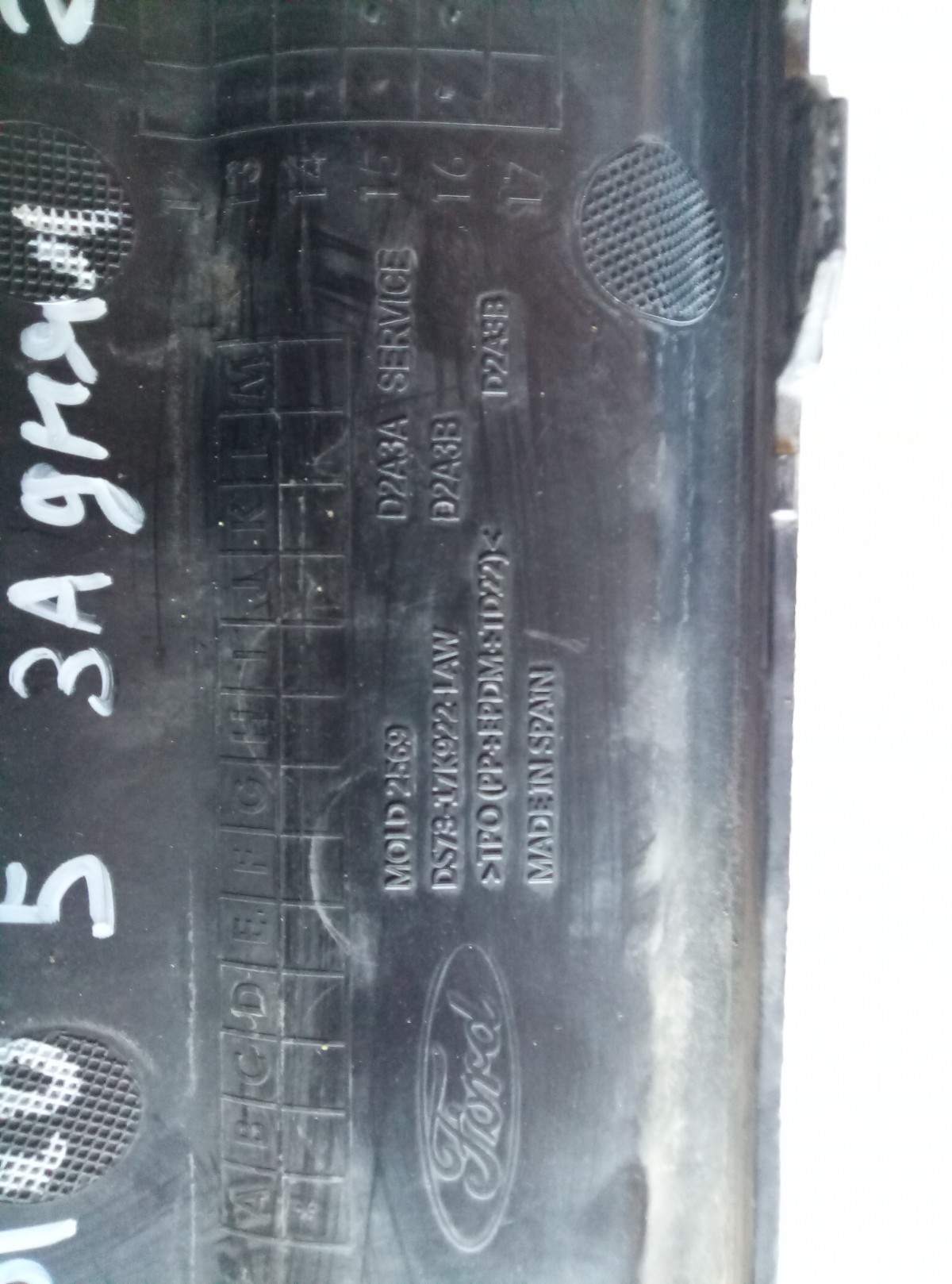 Накладка заднего бампера Ford Mondeo 5  на Ford Mondeo 4