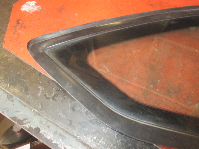 Стекло двери задней правой Citroen C4 I 2004-2014 на Citroen C4 I