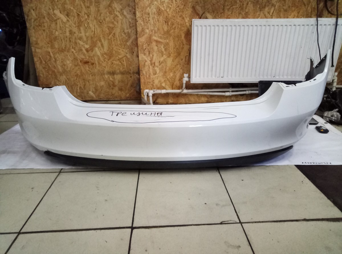 Бампер задний Skoda Rapid    60U807421B на Audi Q5 8R
