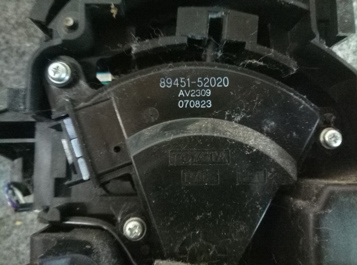 Toyota Corolla селектор АКПП NDE150 ZRE151 на Toyota Corolla Spacio 