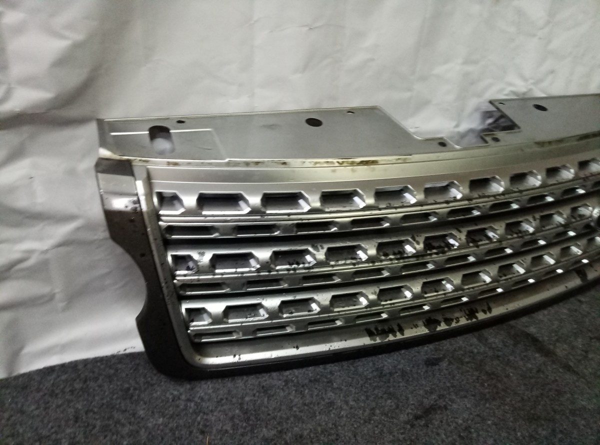 Решетка радиатора Range Rover Vogue  на Land Rover Range Rover IV