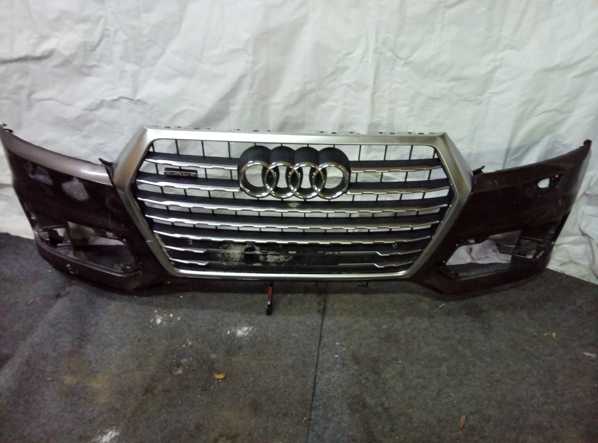 Бампер передний Audi Q7 c 2015 на Audi Q5 8R
