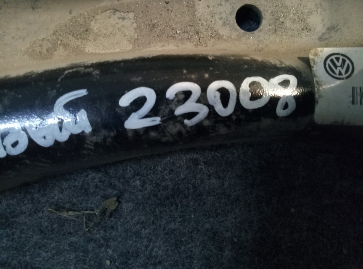 Рычаг подвески левый VW Jetta VI  на Volkswagen Jetta VI