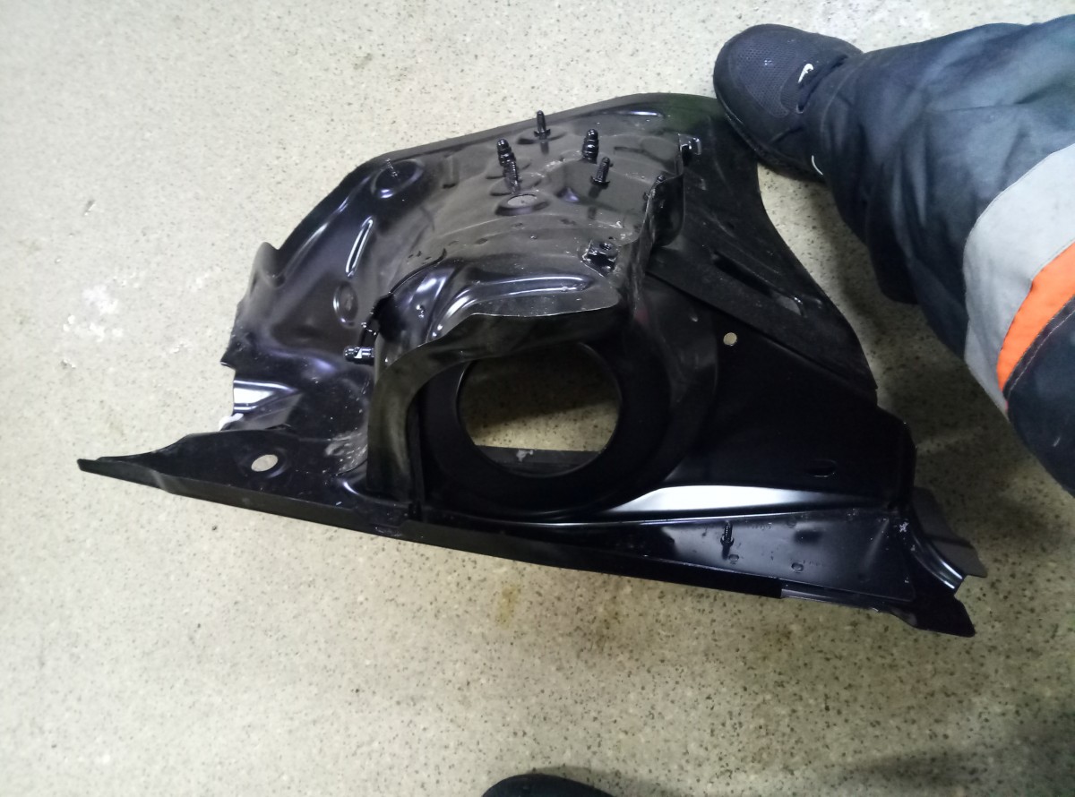 Арка колеса переднего левого Volkswagen Polo 6R0805147B на Volkswagen Polo V