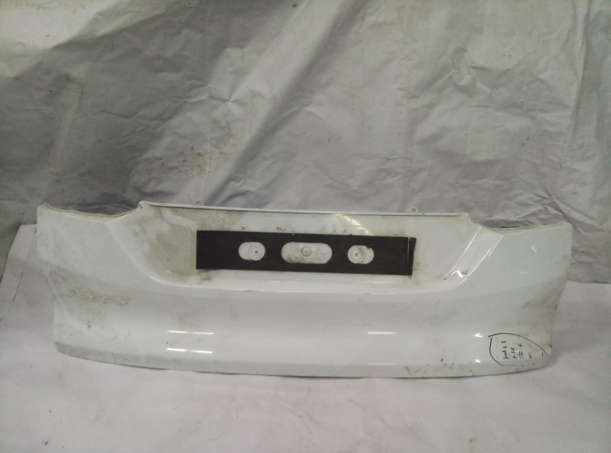 Накладка задней двери Ford Focus 3  на Ford Focus 3