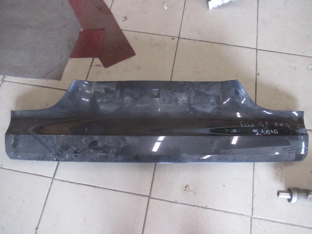 Накладка двери багажника BMW 5-Series(F10,F11,F07) 2009-2013 на BMW 5-Series(F10,F11,F07)