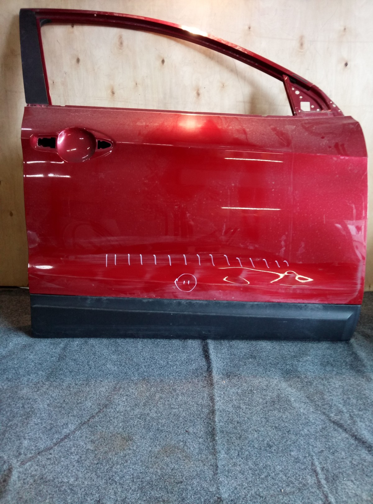 Дверь передняя правая Nissan Qashqai    H01004EAMA на Nissan Qashqai J11
