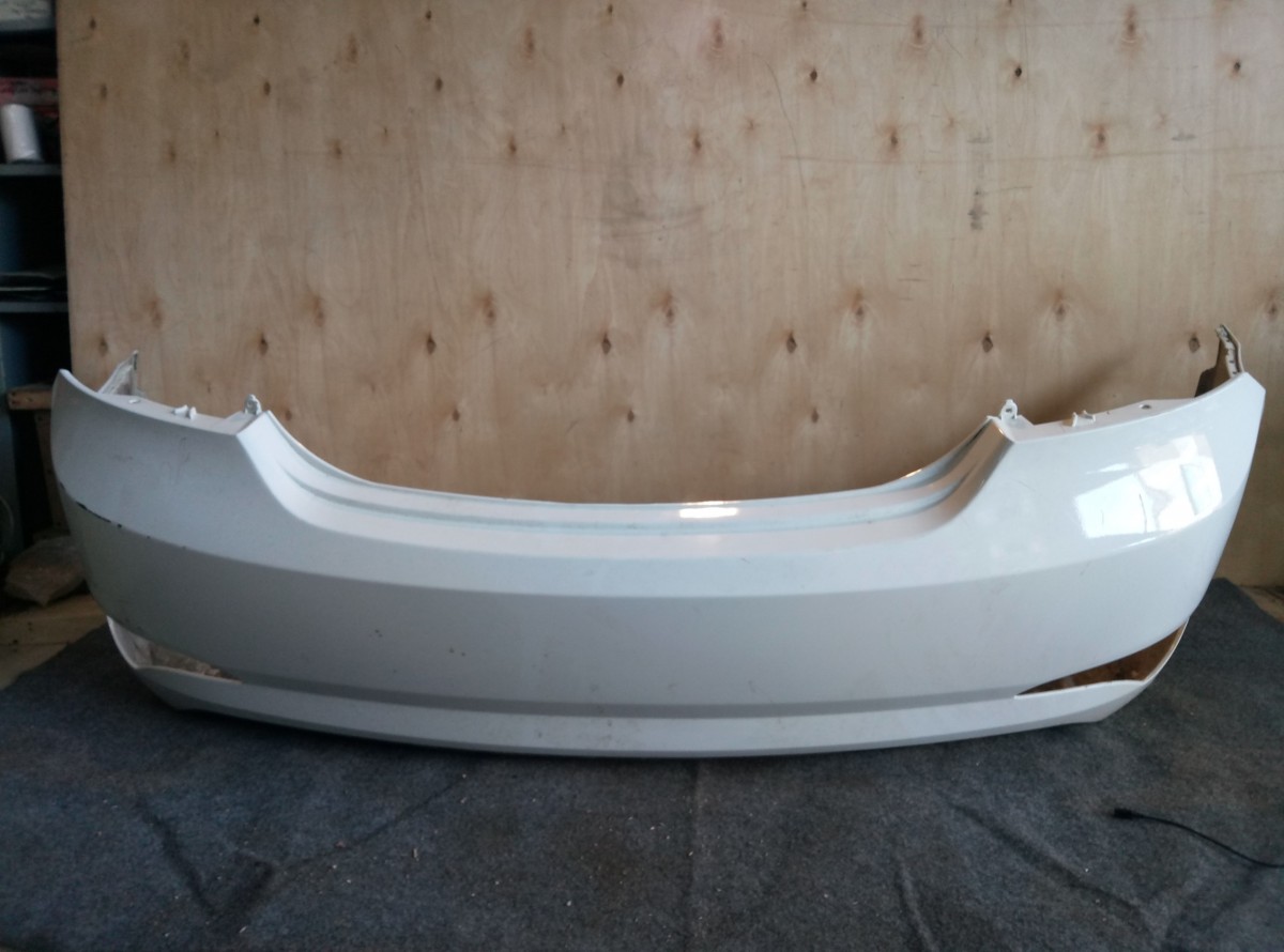 Бампер задний на Hyundai Solaris 