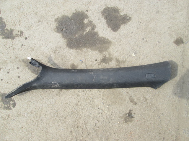 Обшивка стойки Audi A5 (8T) 2007-2011 8T0867233 на Audi A5 (8T)