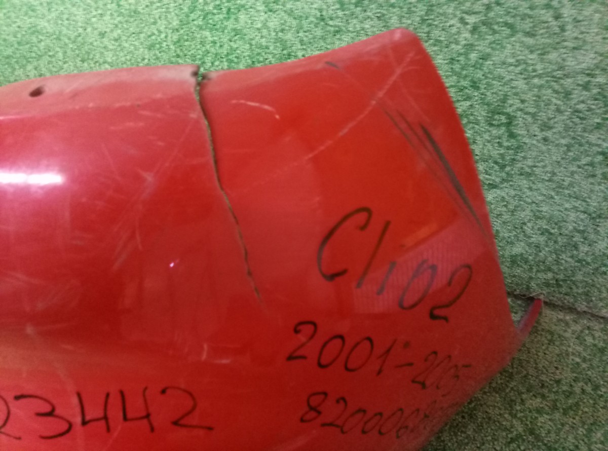 Бампер задний Renault Clio 2001-2005 на Renault Clio 3