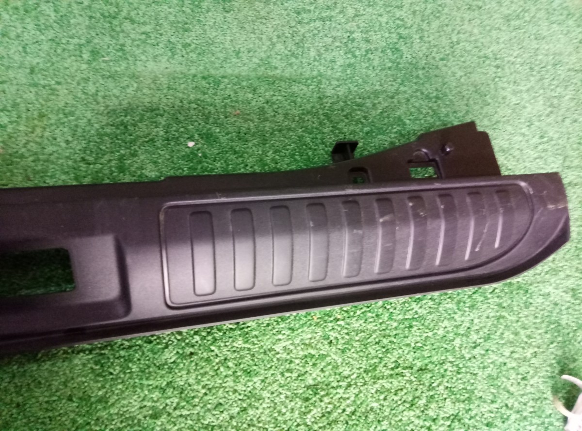 Накладка замка багажника Range Rover Sport  на Land Rover Range Rover Sport  (L320)