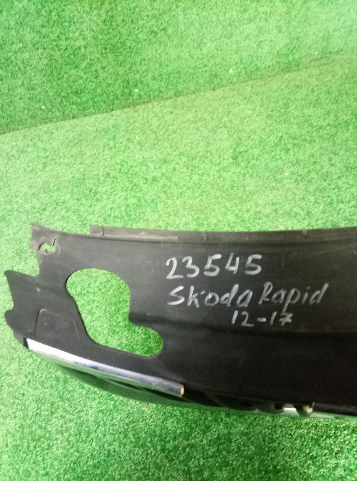 Решетка радиатора Skoda Rapid 2013 на Skoda Rapid 