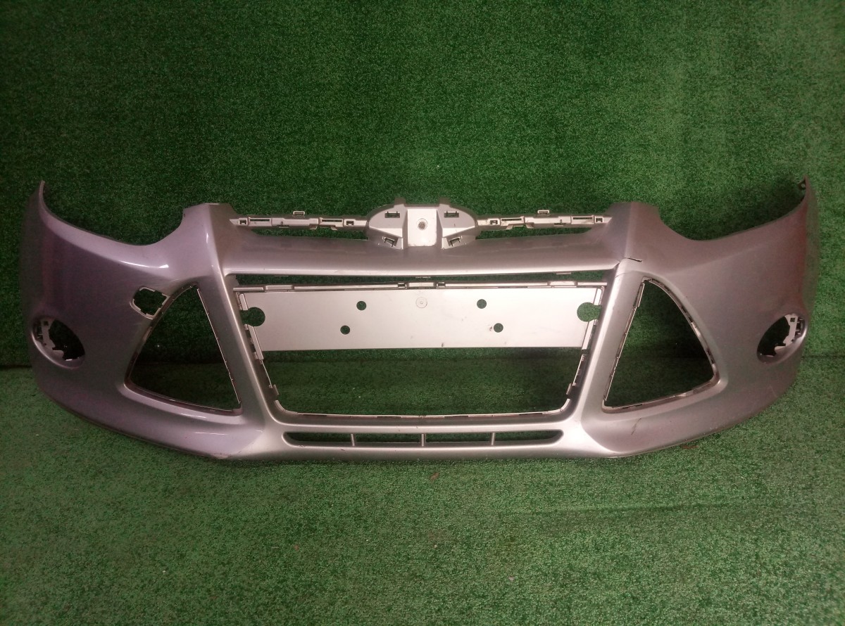 Бампер передний Ford Focus на Ford Focus 3