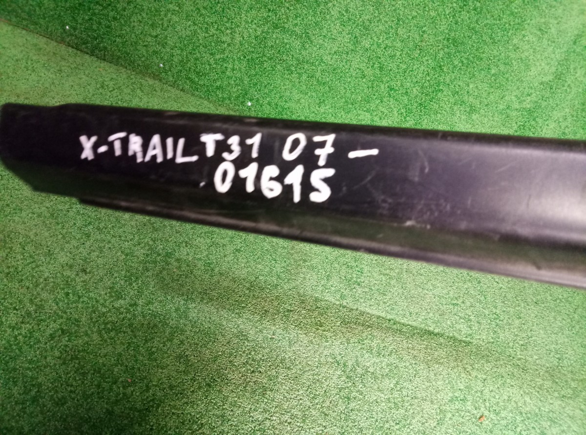 Рейлинг правый Nissan X-Trail T31  на Nissan X-Trail T31