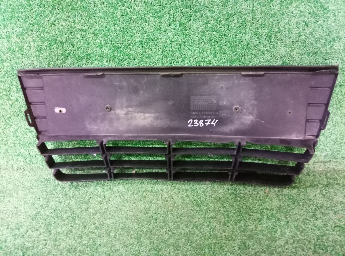 Решетка бампера Ford Focus 3 2010-2015 на Ford Focus 3