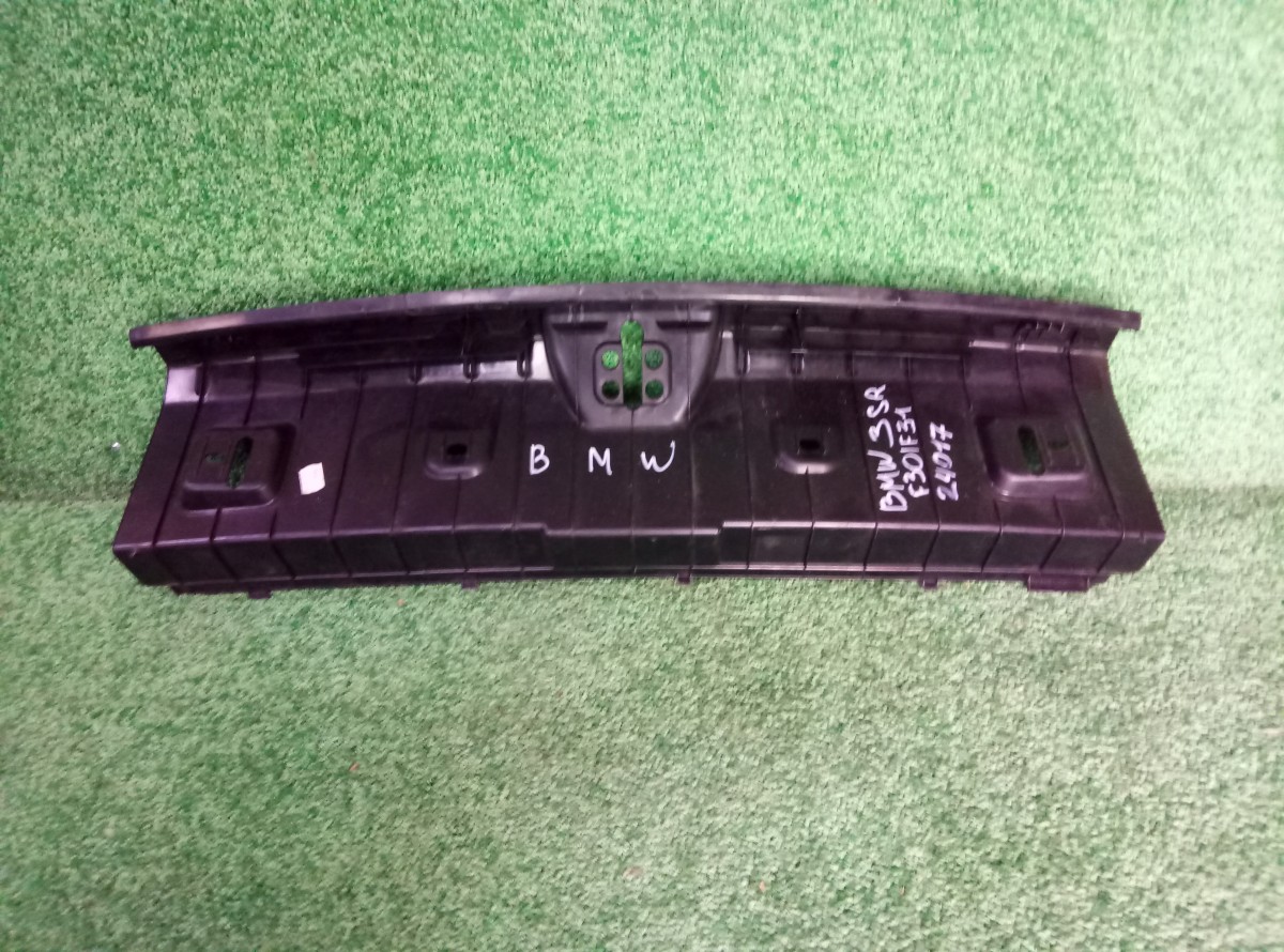Обшивка багажника BMW F30 на BMW 3-Series (F3x)