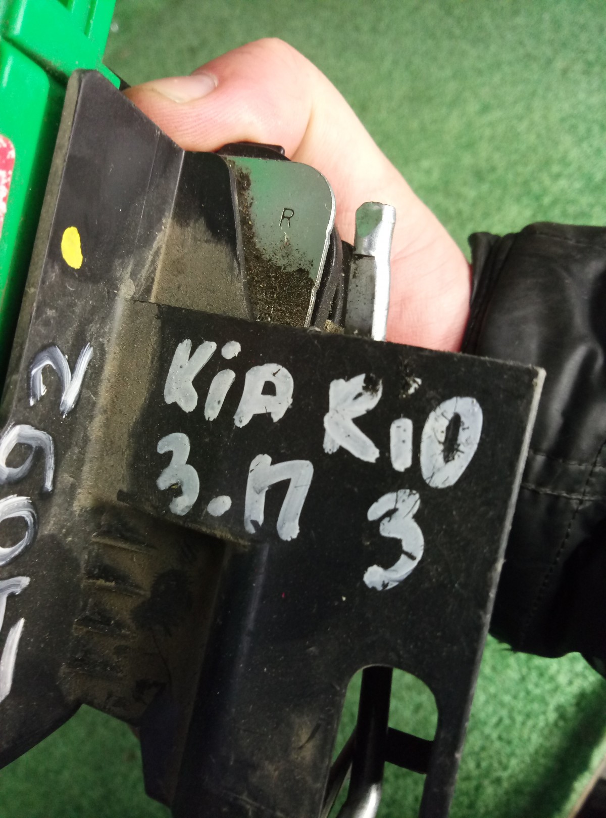 Замок двери задней правой Kia Rio 3 на Kia Rio 3