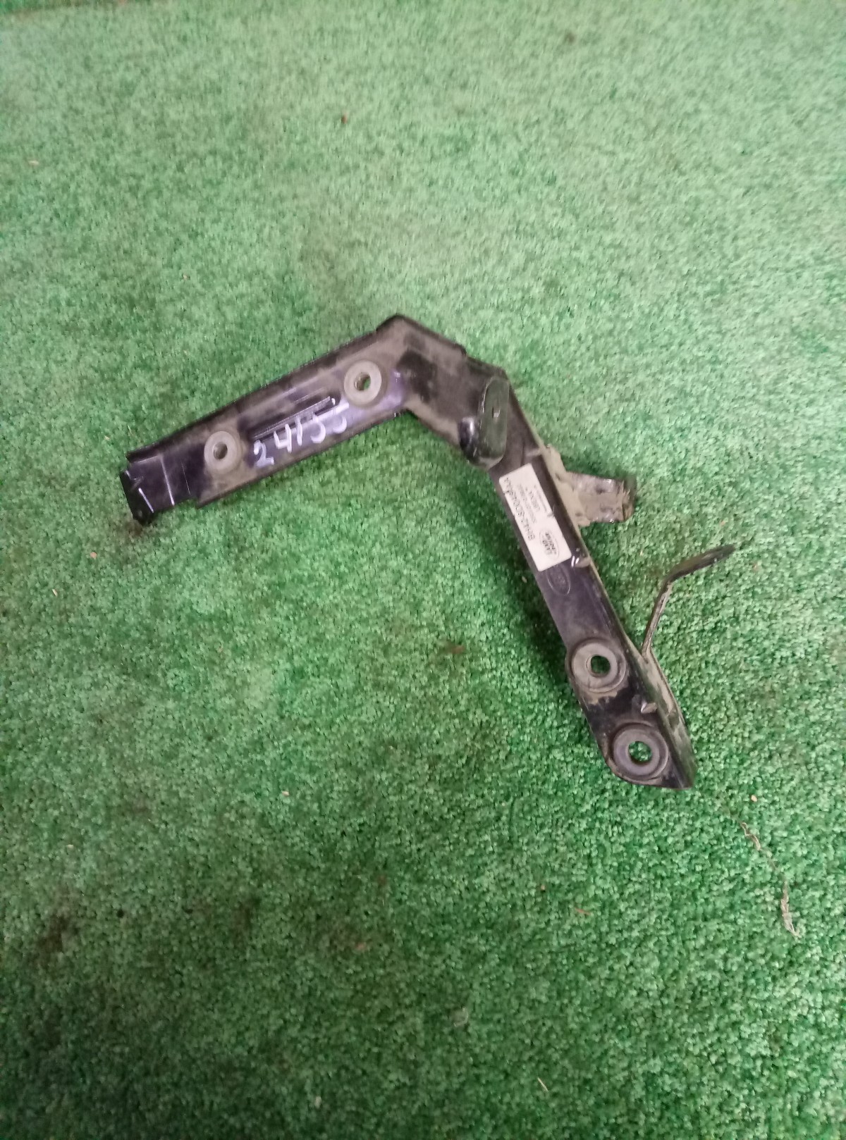 Кронштейн радиатора АКПП Land Rover 02-09 на Land Rover Range Rover IV