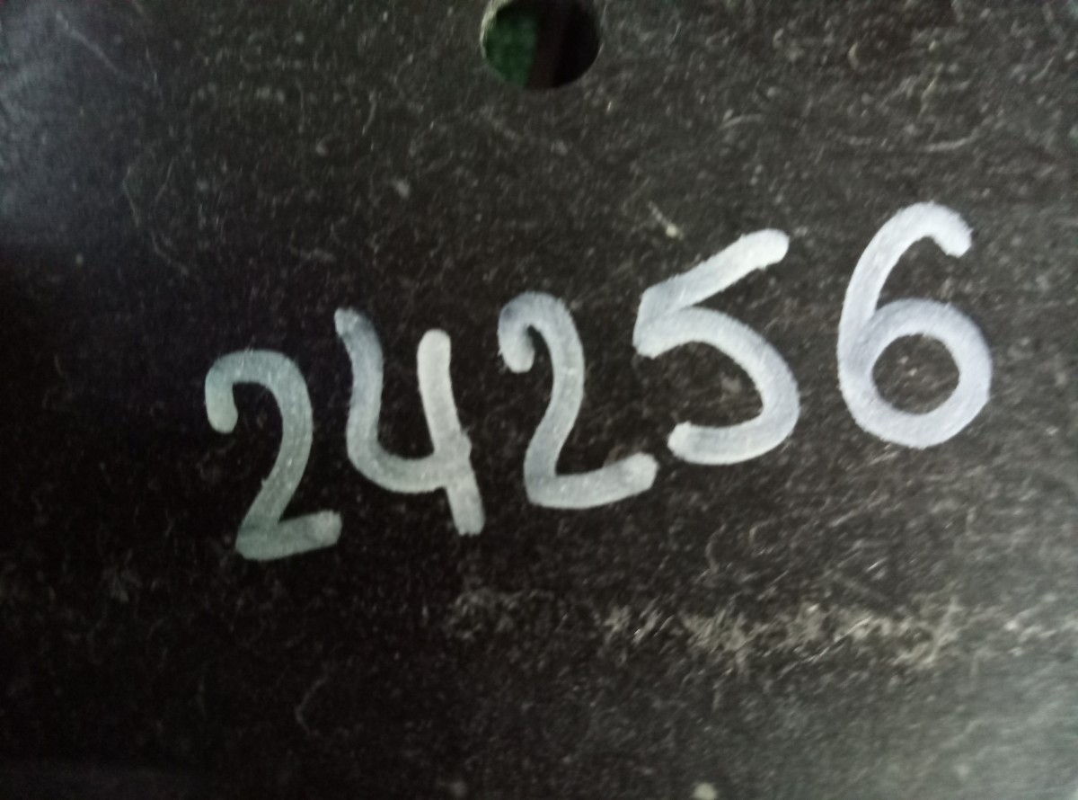 Защита двигателя Toyota Land Cruiser 300 на Toyota Land Cruiser Prado 150
