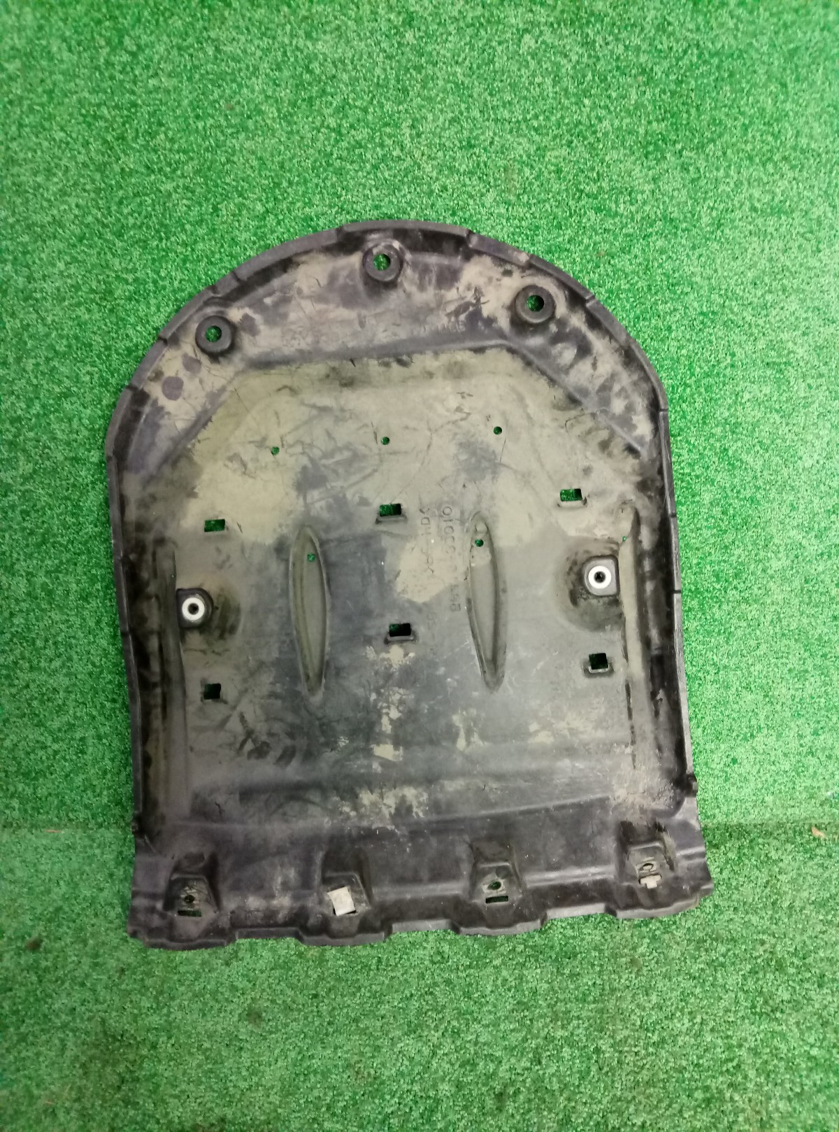 Пыльник пола багажника Toyota Camry [5841533010] на Toyota Camry V40