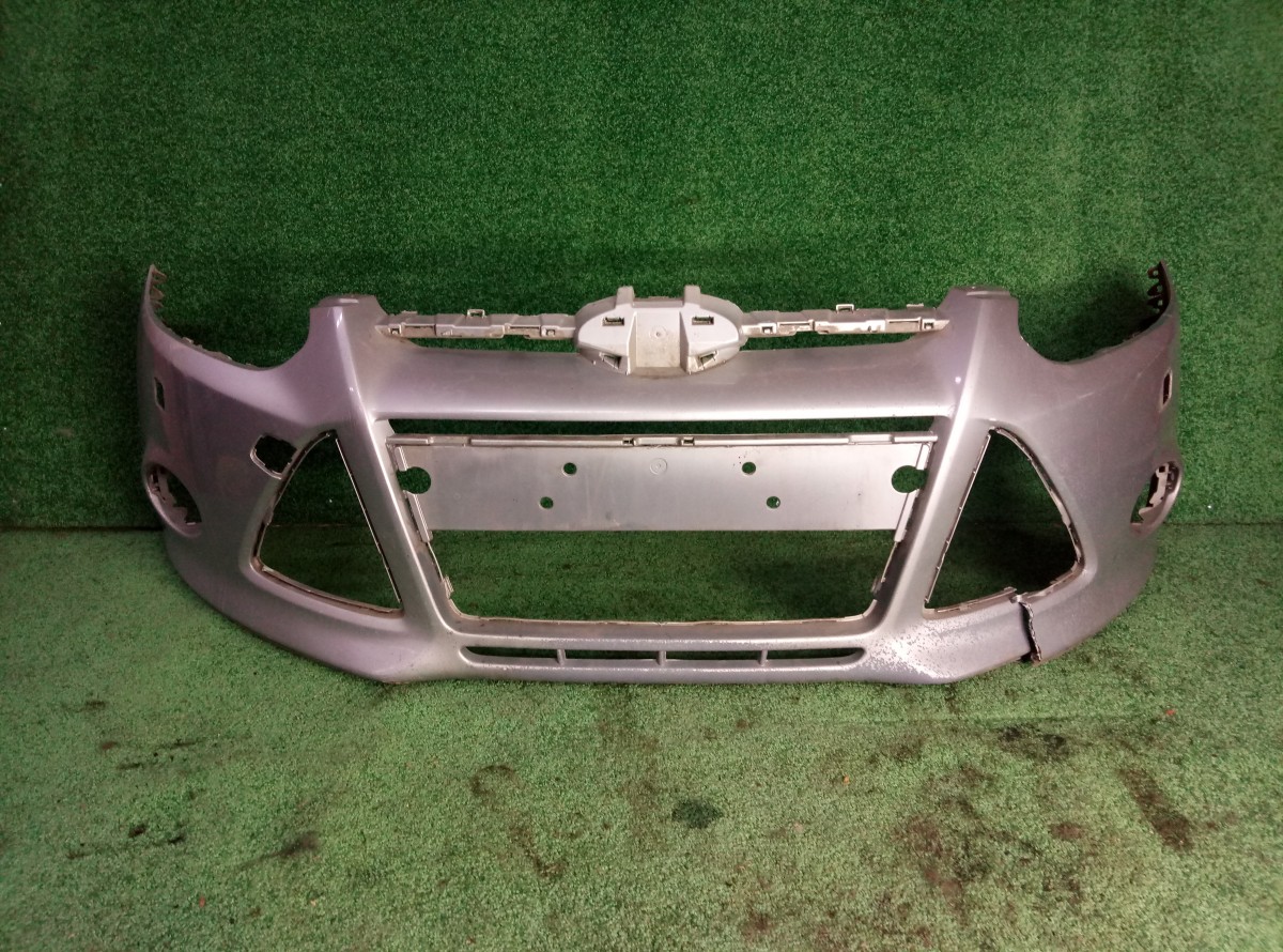 Бампер передний Ford Focus 3  на Ford Focus 3