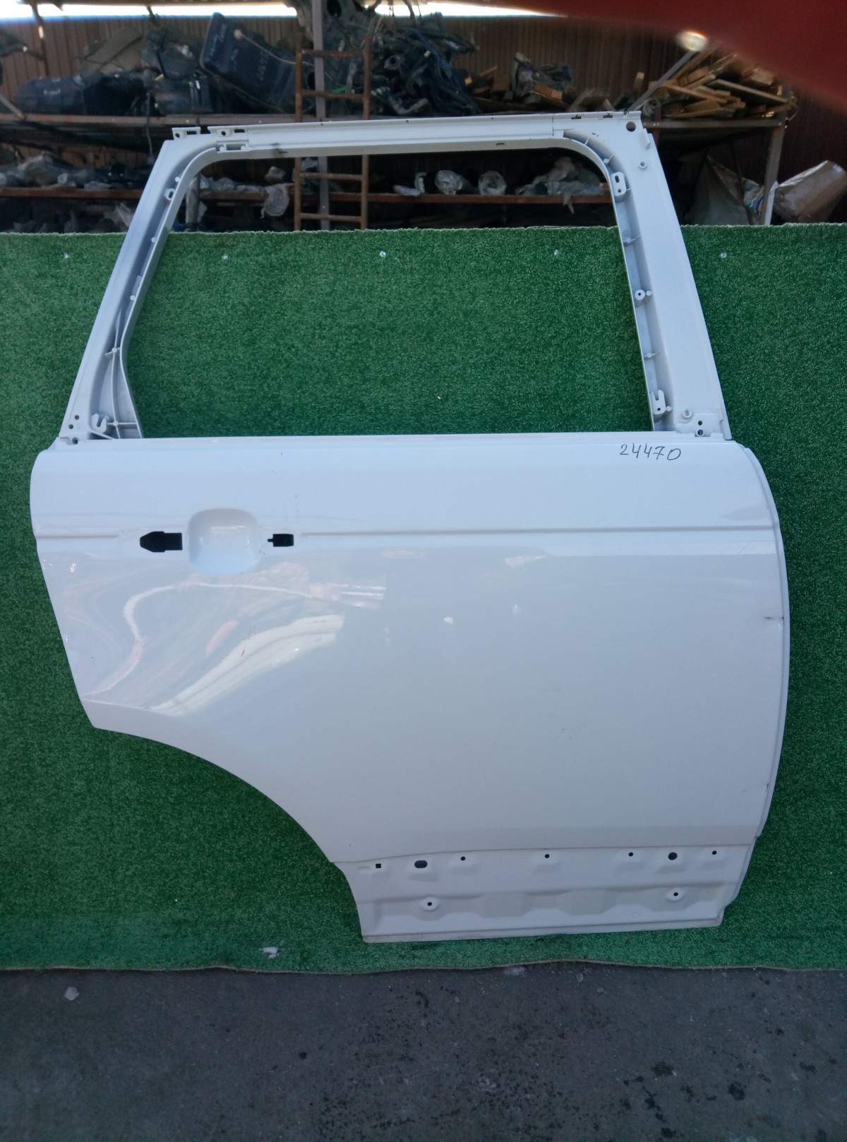 Дверь задняя левая Range Rover Vogue 4 на Land Rover Range Rover IV