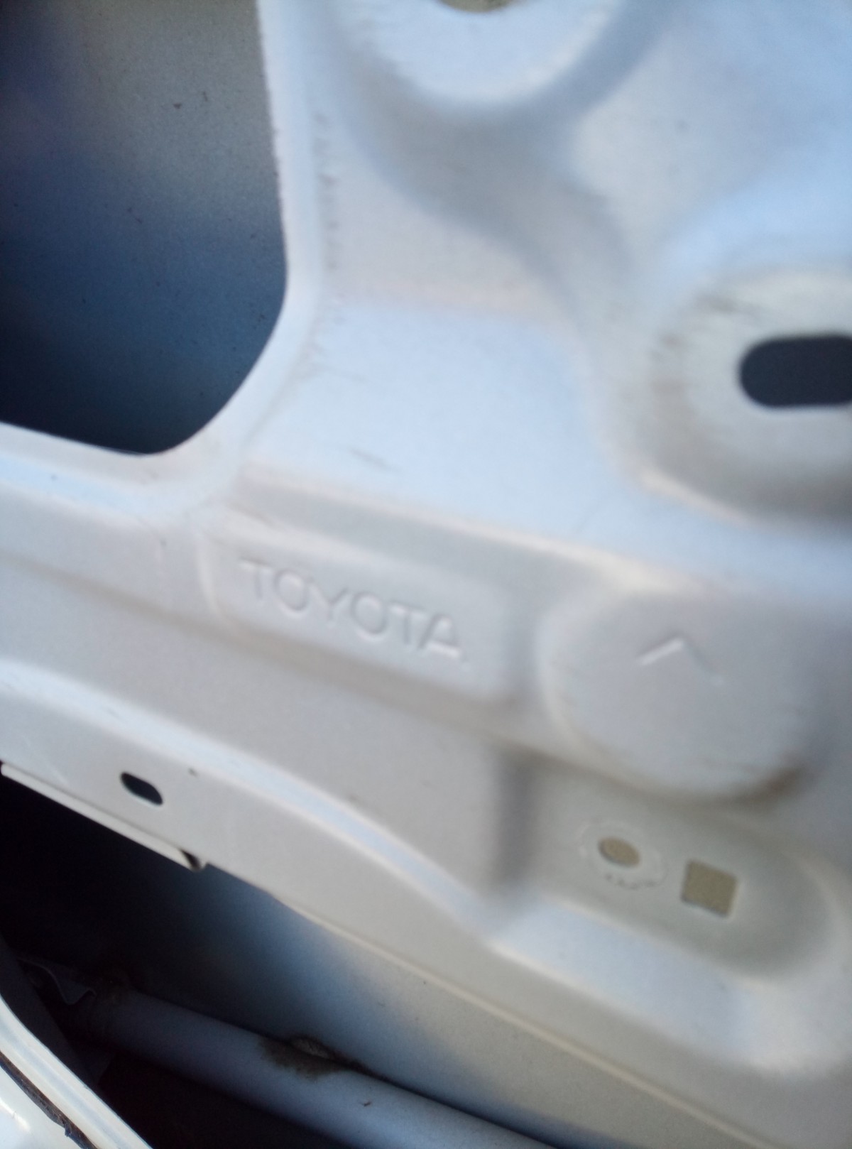Дверь передняя левая Toyota Rav 4 XA30  на Toyota RAV 4 (XA30)
