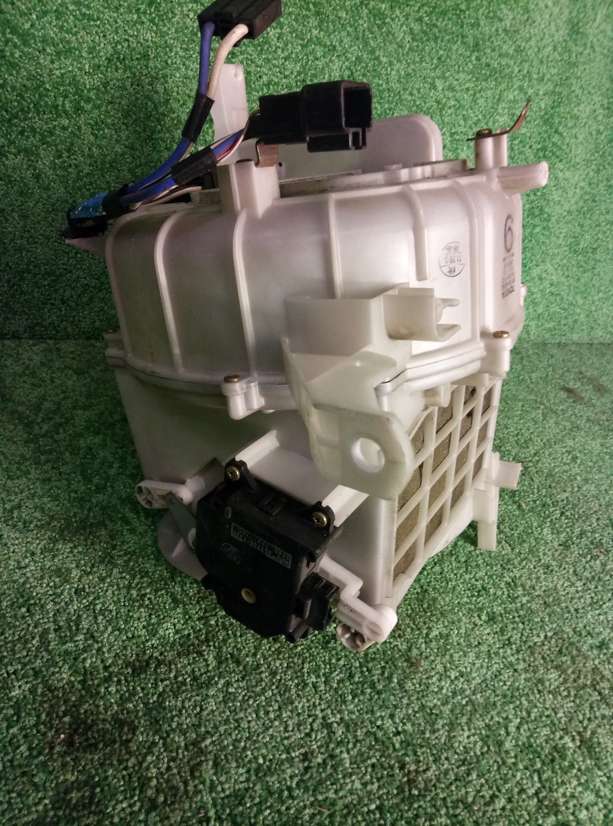 Корпус моторчика печки Toyota Land Cruiser 100 на Toyota Land Cruiser Prado 150