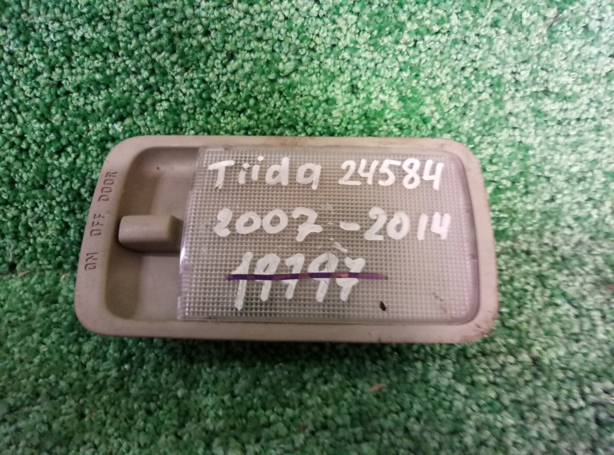 Кузов наружные элементы на Nissan Tiida C11