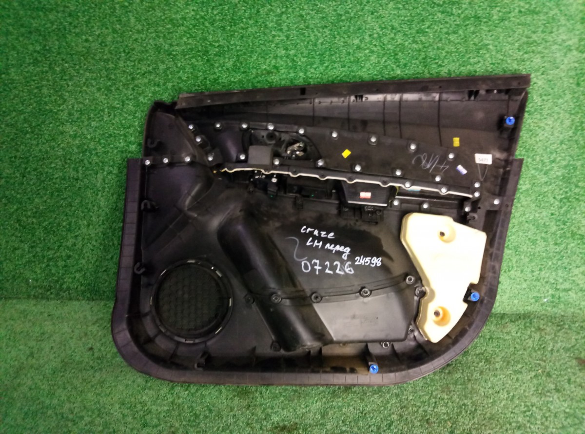 Обшивка двери передней левой Chevrolet Cruze J300 в сборе на Chevrolet Cruze
