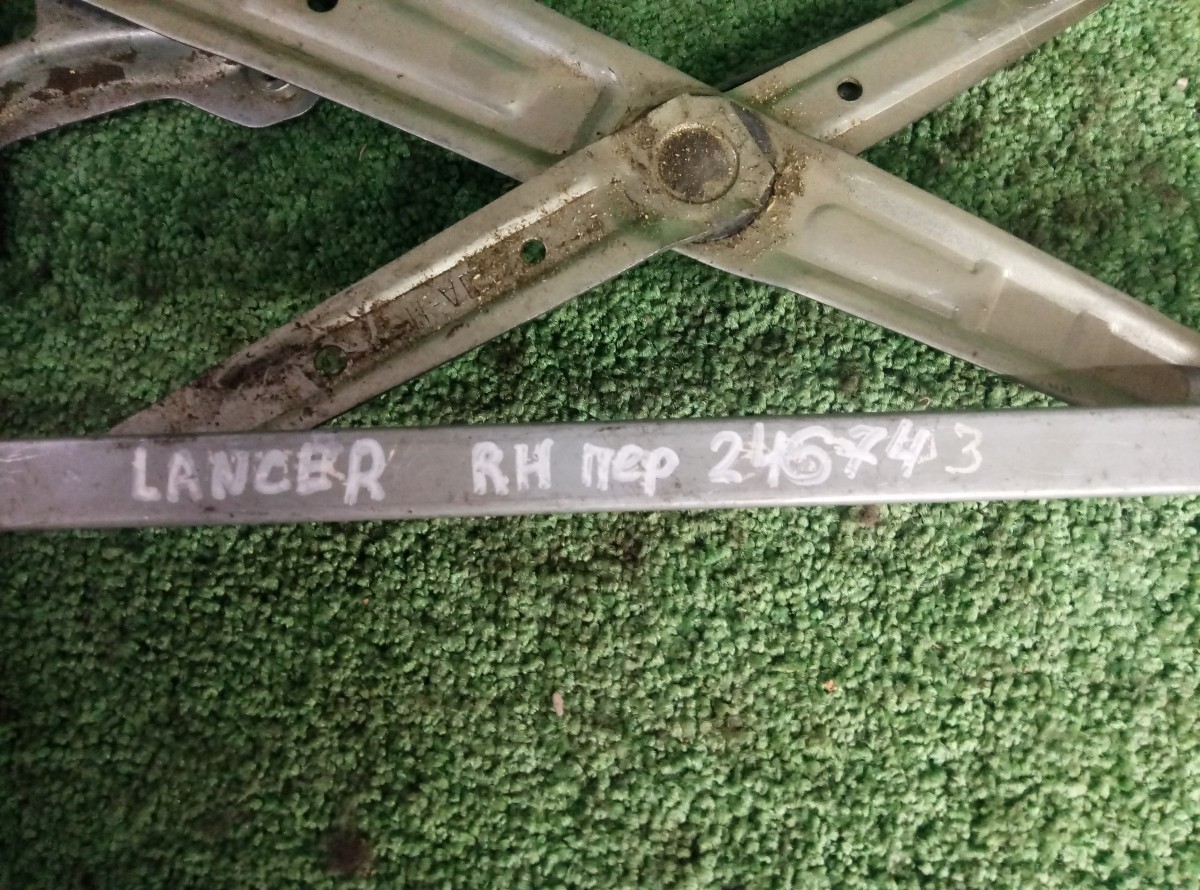 Стеклоподъемник передний правый Lancer 10 на Mitsubishi Lancer X